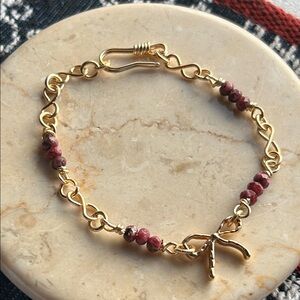 Elegant Artisan Gold and Natural Garnet faceted beaded Bracelet